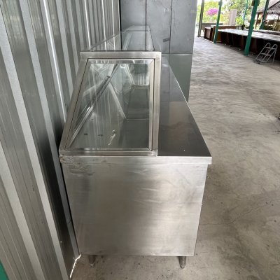 เคาท์เตอร์วางถาดอาหาร