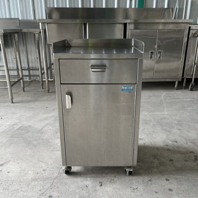 ตู้สแตนเลสเคลื่อนที่