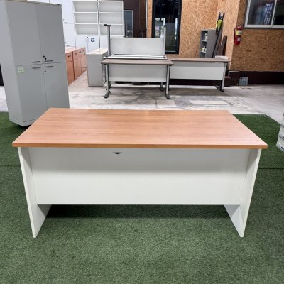 โต๊ะทำงานมีลิ้นชัก