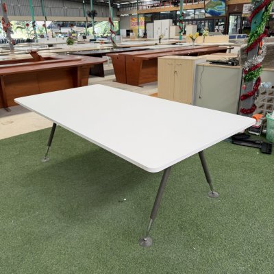 โต๊ะประชุม 6-8 ที่นั่ง