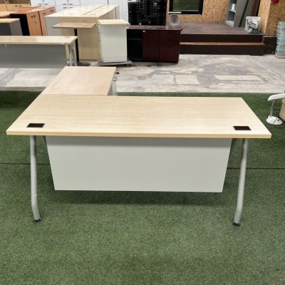 โต๊ะทำงานทรง L