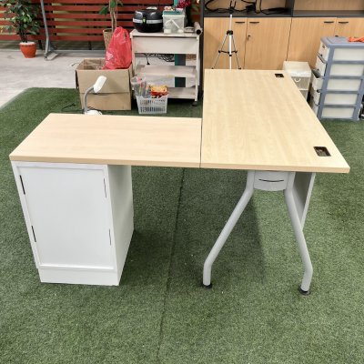 โต๊ะทำงานทรง L