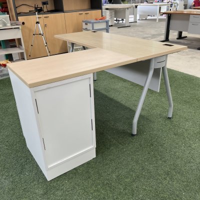 โต๊ะทำงานทรง L