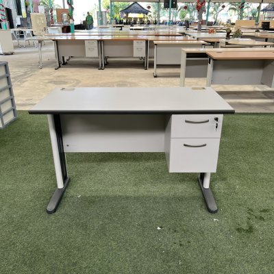 โต๊ะทำงาน