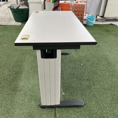 โต๊ะทำงาน