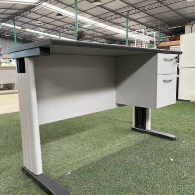 โต๊ะทำงาน