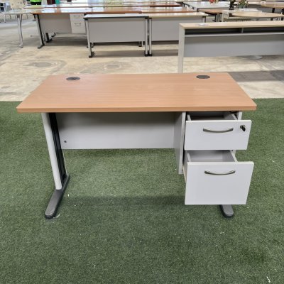 โต๊ะทำงาน