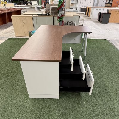 โต๊ะทำงานผู้บริหารทรง L