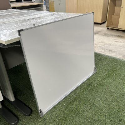 กระดานไวท์บอร์ด แขวนผนัง