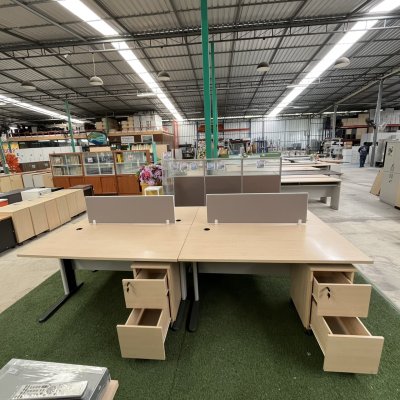 โต๊ะทำงานกลุ่ม 4 ที่นั่ง