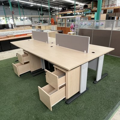 โต๊ะทำงานกลุ่ม 4 ที่นั่ง