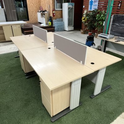 โต๊ะทำงานกลุ่ม 4 ที่นั่ง