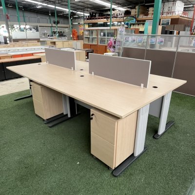 โต๊ะทำงานกลุ่ม 4 ที่นั่ง