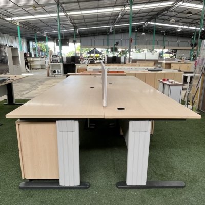 โต๊ะทำงานกลุ่ม 4 ที่นั่ง