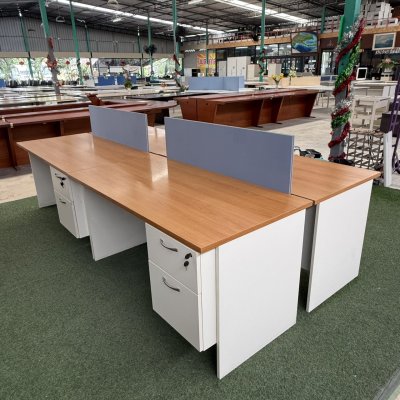 โต๊ะทำงานกลุ่ม 4 ที่นั่ง