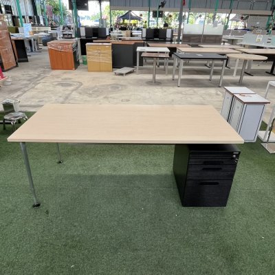 โต๊ะทำงานผู้บริหาร