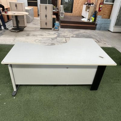 โต๊ะทำงานผู้บริหารทรง L (สีเทาอ่อน)