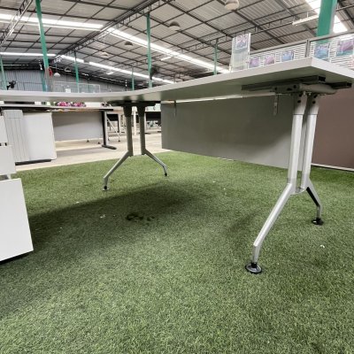 โต๊ะทำงานผู้บริหารทรง L (สีขาว)