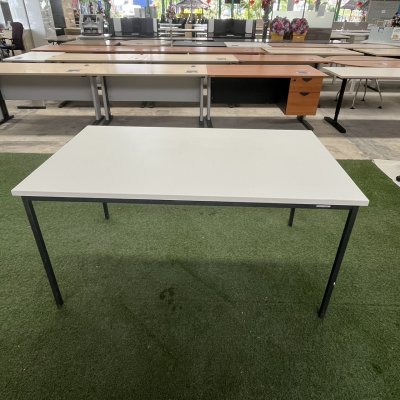 โต๊ะอเนกประสงค์