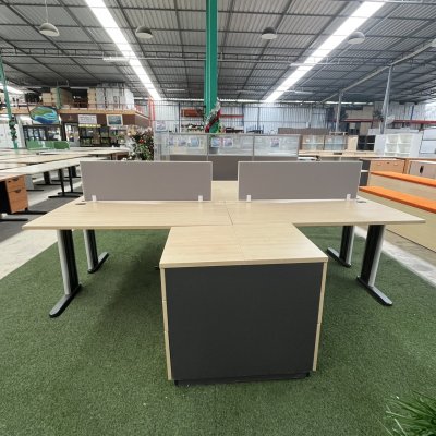 โต๊ะทำงานกลุ่ม 4 ที่นั่งทรง L  (สีครีม)