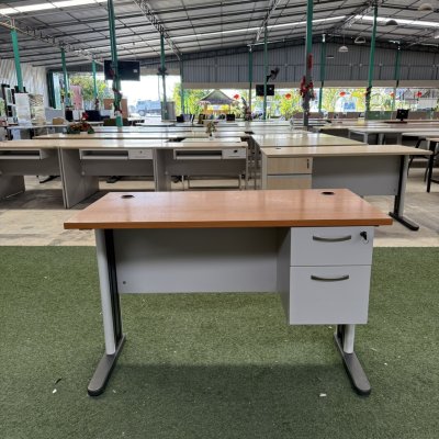 โต๊ะทำงาน