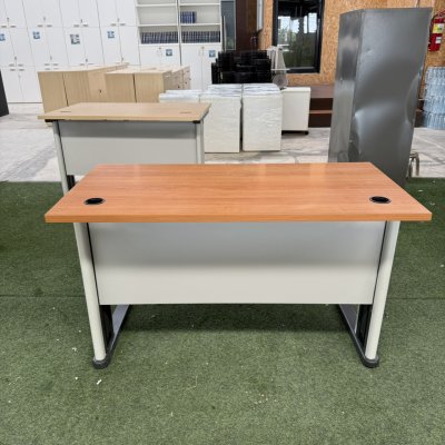 โต๊ะทำงาน