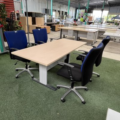 โต๊ะประชุม 4-6 ที่นั่ง