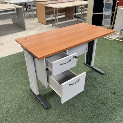 โต๊ะทำงาน