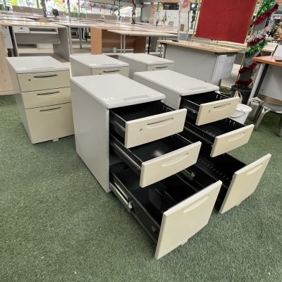 ตู้ลิ้นชักเหล็กใต้โต๊ะ okamura