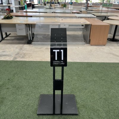 โพเดียมอะคริลิค