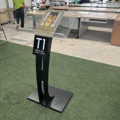 โพเดียมอะคริลิค