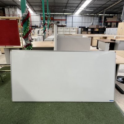 กระดานไวท์บอร์ด แขวนผนัง