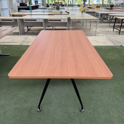 โต๊ะประชุม  6-8 ที่นั่ง