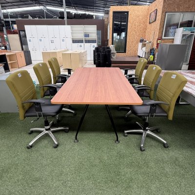 โต๊ะประชุม  6-8 ที่นั่ง