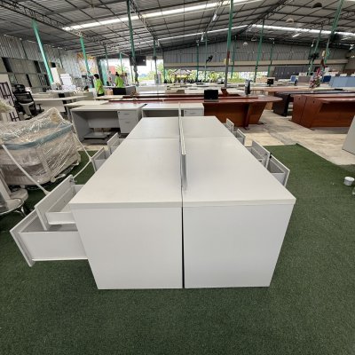 โต๊ะทำงานกลุ่ม 4 ที่นั่ง