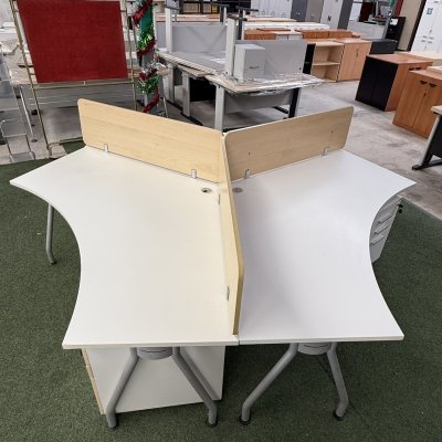 โต๊ะทำงานกลุ่ม 3 ที่นั่ง