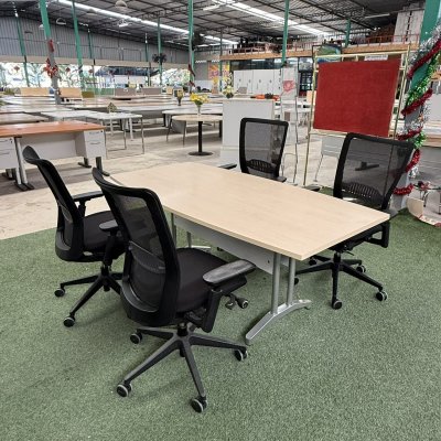 โต๊ะประชุม 4-6 ที่นั่ง