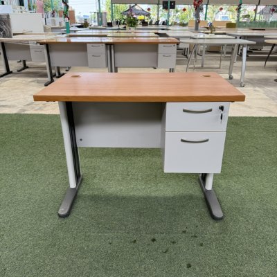 โต๊ะทำงาน