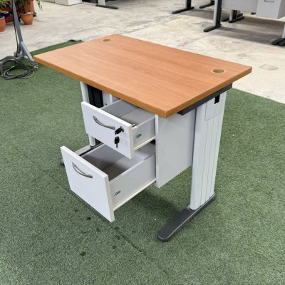 โต๊ะทำงาน