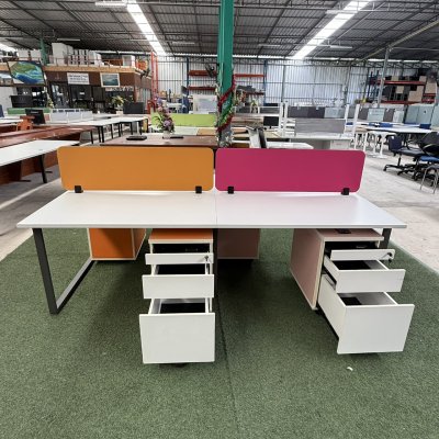 โต๊ะทำงานกลุ่ม 4 ที่นั่ง