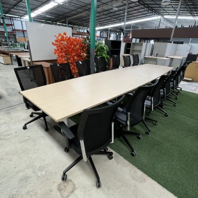 โต๊ะประชุม 14 ที่นั่ง