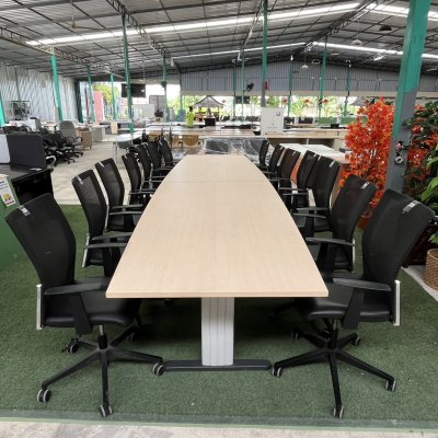 โต๊ะประชุม 14 ที่นั่ง