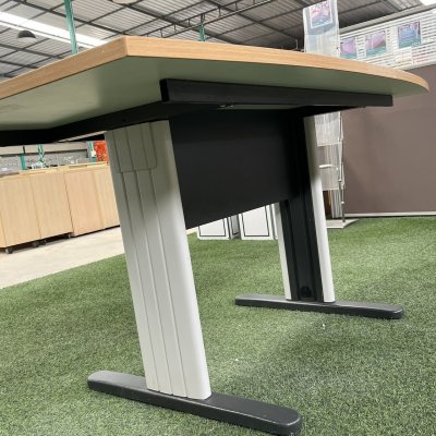 โต๊ะประชุม 4 ที่นั่ง