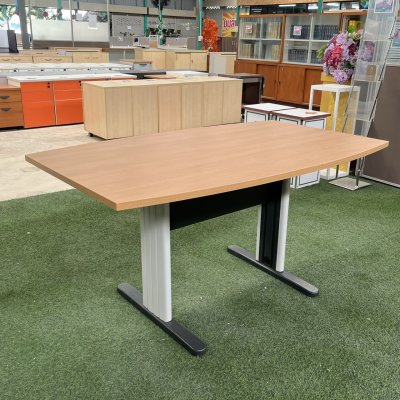 โต๊ะประชุม 4 ที่นั่ง