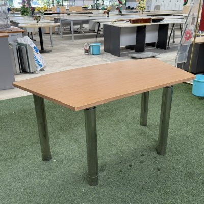 โต๊ะอเนกประสงค์ทรงโค้ง