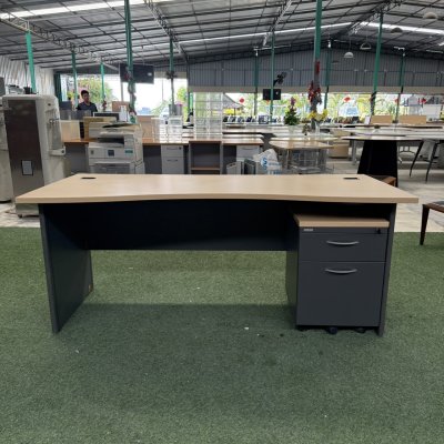 โต๊ะทำงานผู้บริหาร