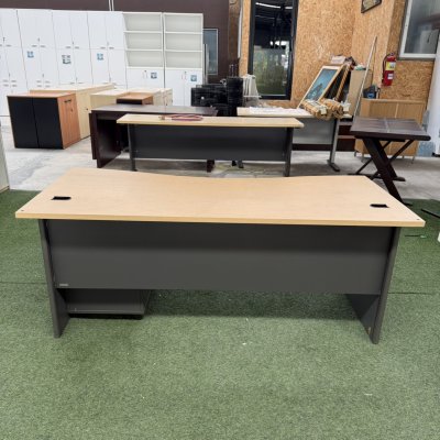 โต๊ะทำงานผู้บริหาร