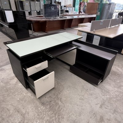 โต๊ะทำงานผู้บริหารทรง L