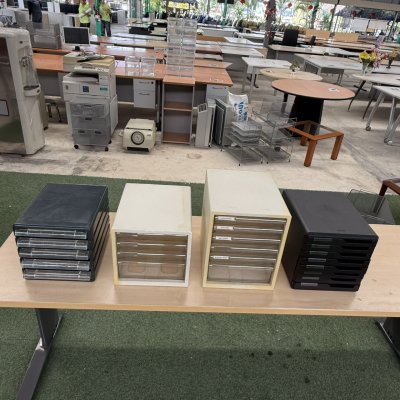 ลิ้นชักใส่เอกสาร