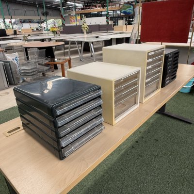 ลิ้นชักใส่เอกสาร